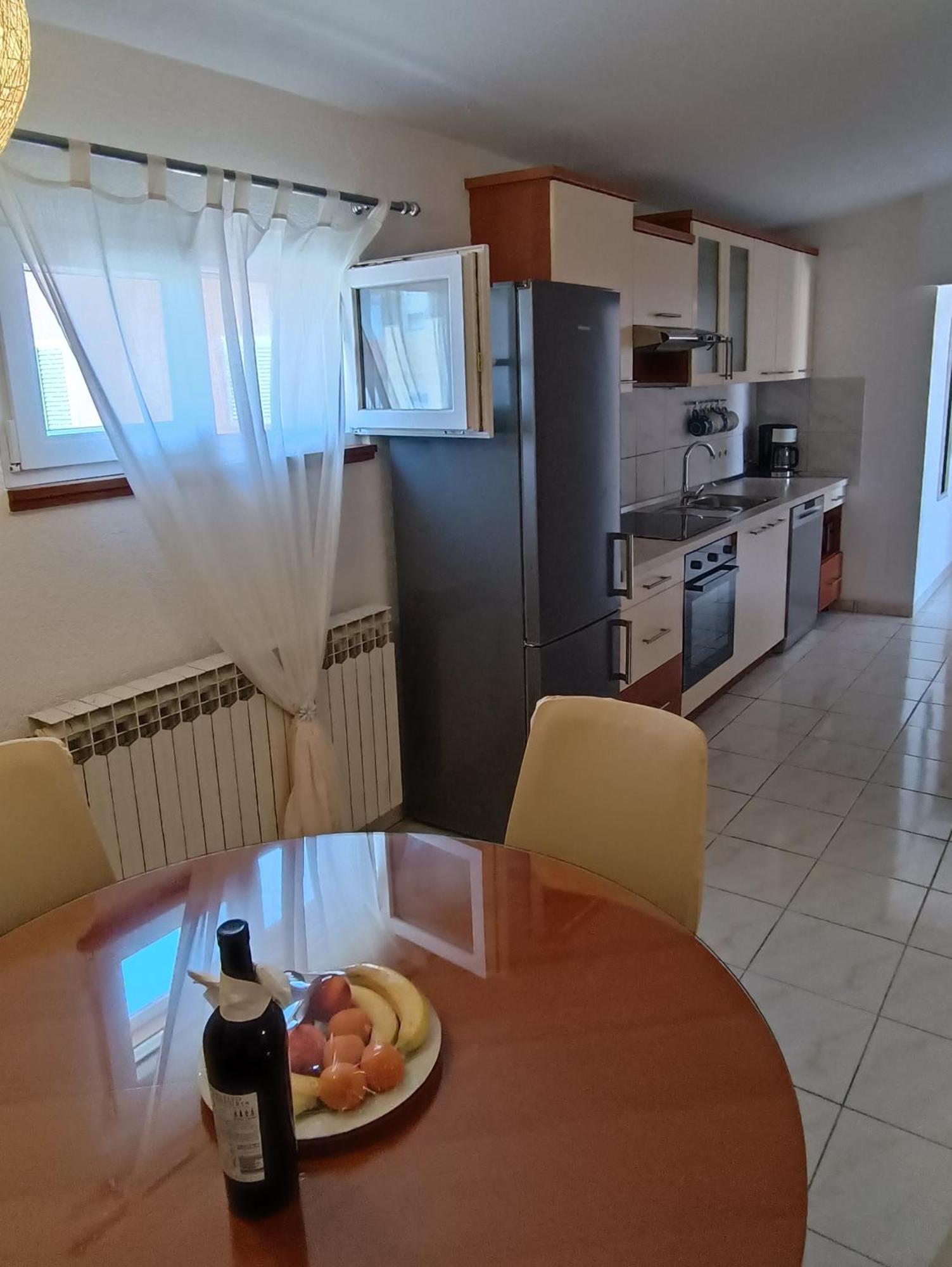 Apartmani Sprljan Водице Экстерьер фото