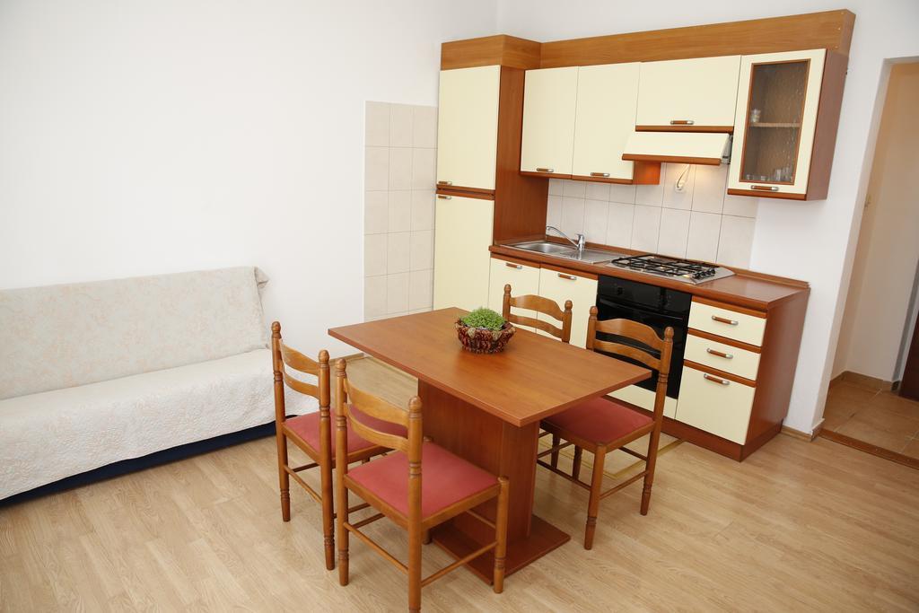 Apartmani Sprljan Водице Экстерьер фото